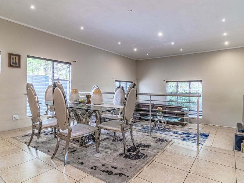 Back on the Market - Photo 9