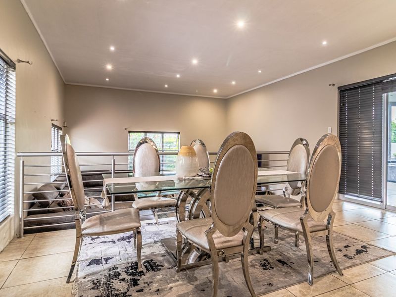 Back on the Market - Photo 8