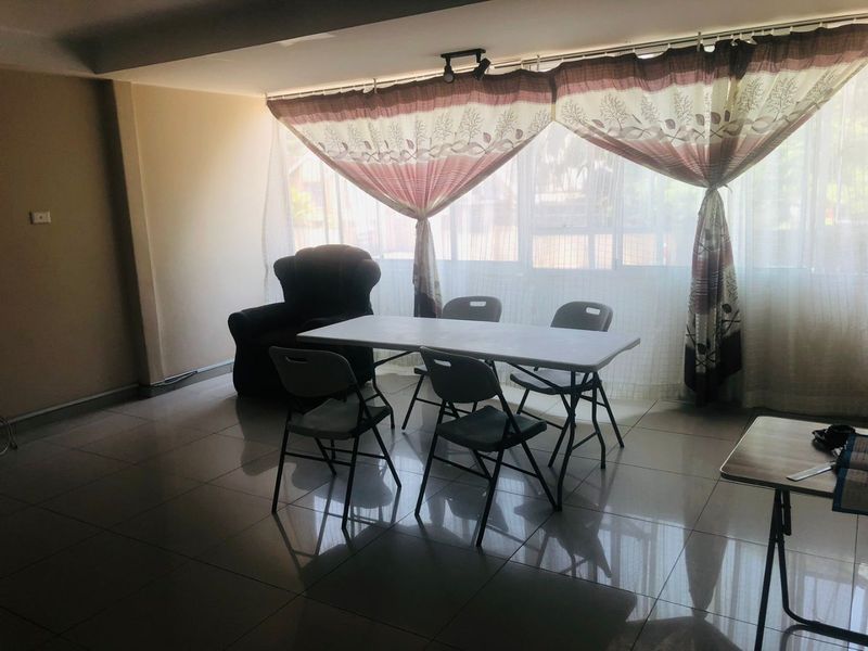 2 Bedrooms, 1 Bathroom Apartment For Sale In Bulwer, Durban - Photo 3