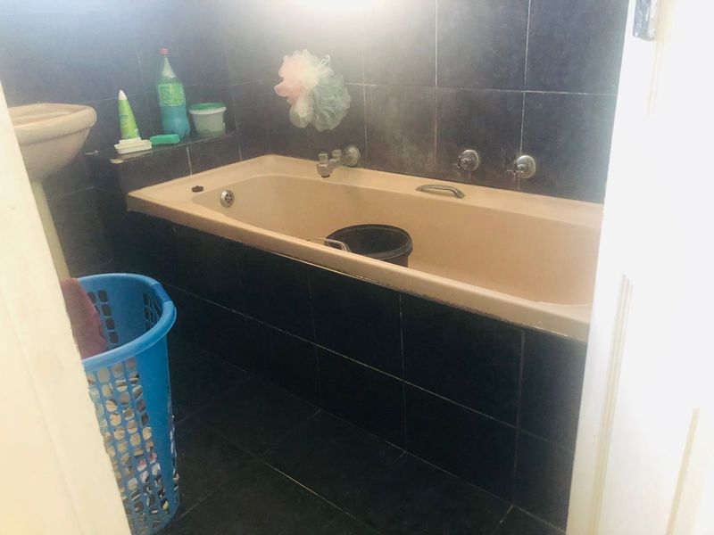 2 Bedrooms, 1 Bathroom Apartment For Sale In Bulwer, Durban - Photo 10