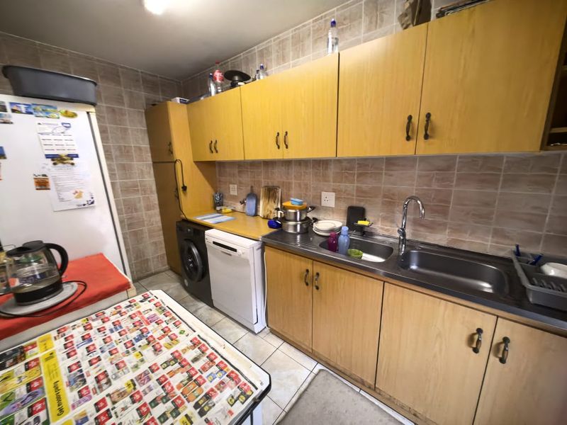 5 Bedroom Stately Dual-Home Gem at 64 St Pauls Avenue, Reservoir Hills - Photo 6