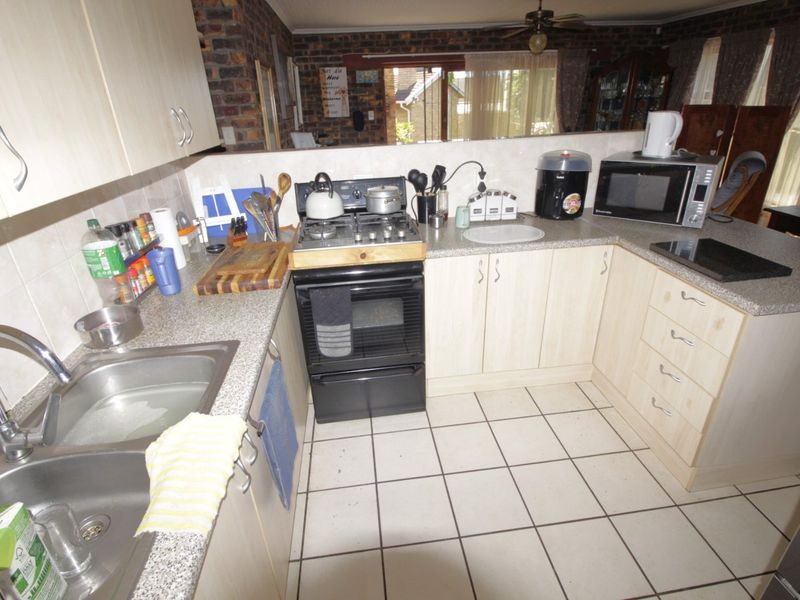 Coastal Ease. Effortless Living. Exceptional Potential. - Photo 8