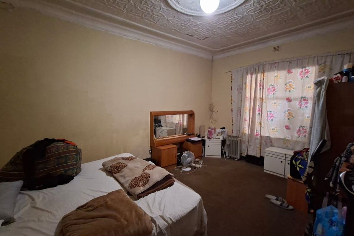 Rare Two-Home Property in Kenilworth – Renovation Potential Galore- REDUCED PRCE - Photo 5