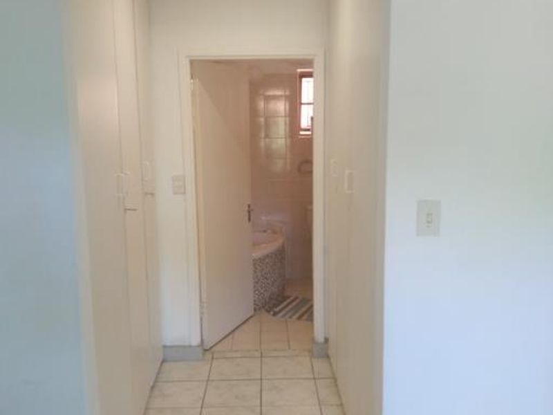 Two bedroom Townhouse for sale in Margate - Photo 10