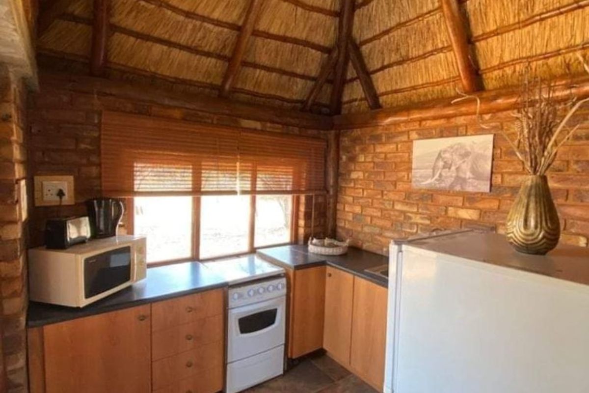 Once in a lifetime opportunity to own a piece of bushveld Heaven in Dinokeng Big 5 reservation  - Photo 2