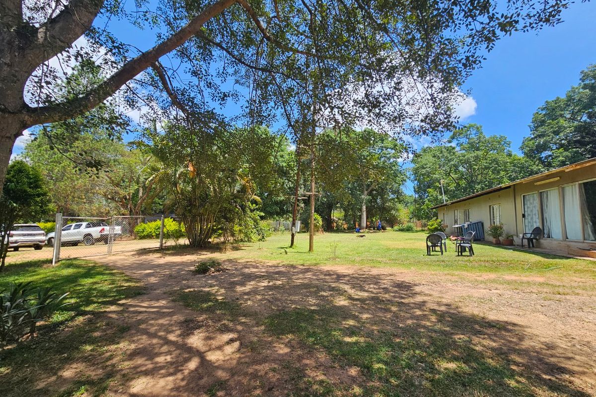 Income Earning Small Holding, Multi Dwelling 5 Houses - Photo 2