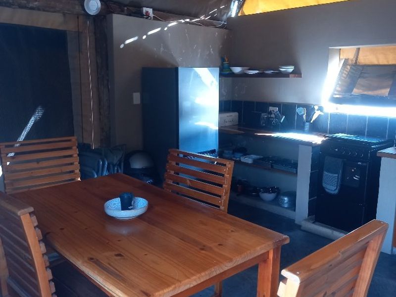 Cut above the rest, amazingly clean and up to date Guest house with 2 fenced tented camps with poolon offer in Dinokeng Big 5 reserves  - Photo 6