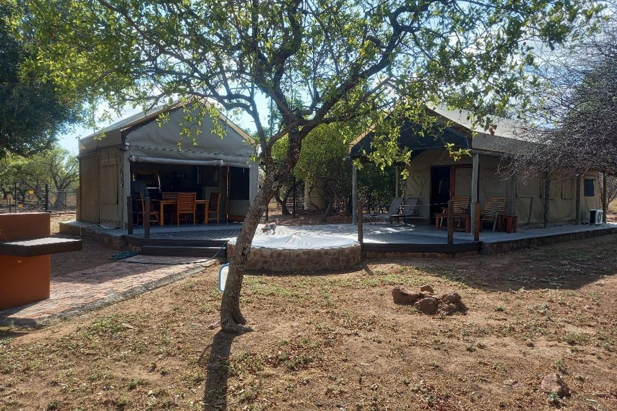Cut above the rest, amazingly clean and up to date Guest house with 2 fenced tented camps with poolon offer in Dinokeng Big 5 reserves  - Photo 4