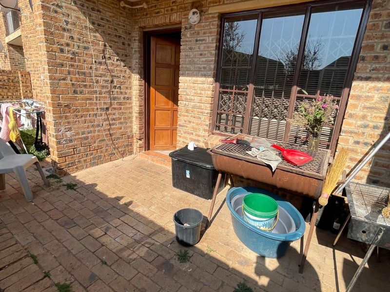 TWO BEDROOMS AND ONE FULL BATHROOM - Photo 4