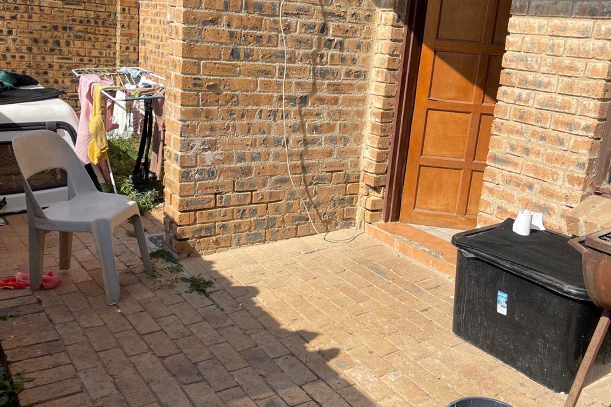 TWO BEDROOMS AND ONE FULL BATHROOM - Photo 5