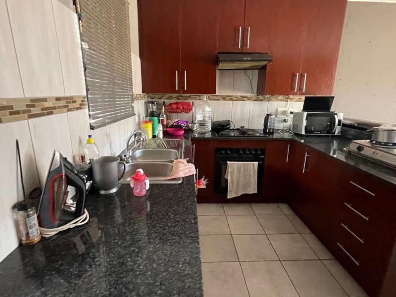 TWO BEDROOMS AND ONE FULL BATHROOM - Photo 3