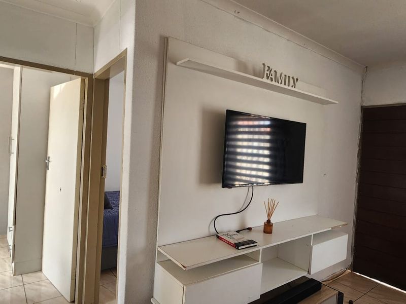Charming   2 bedroom house for sale in prime location.  - Photo 7