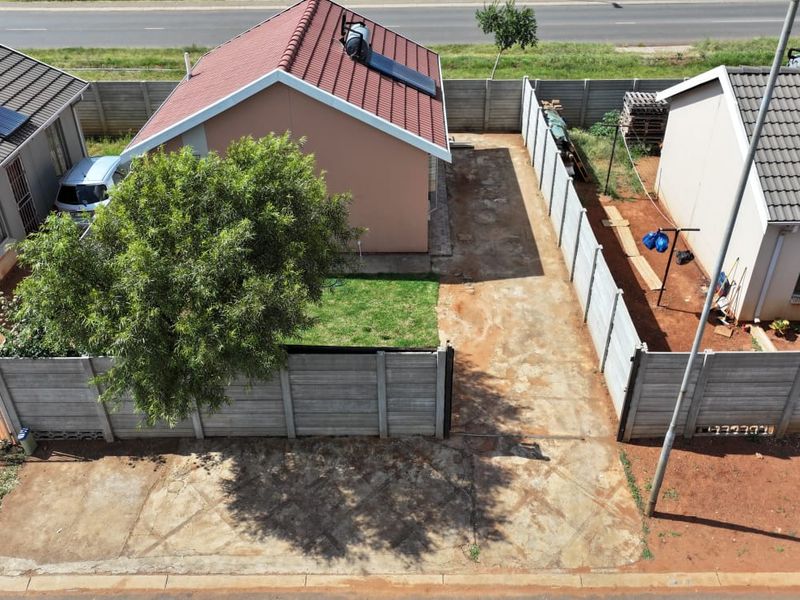 Charming   2 bedroom house for sale in prime location.  - Photo 6