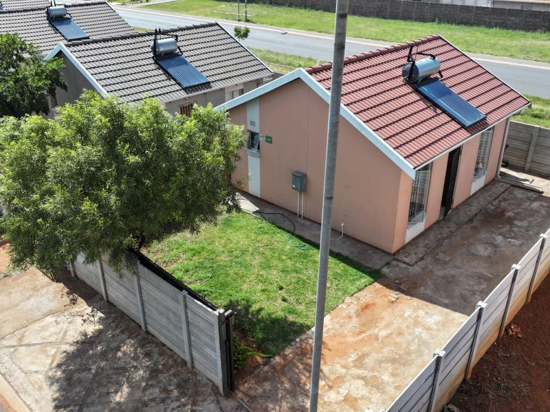 Charming   2 bedroom house for sale in prime location.  - Photo 1