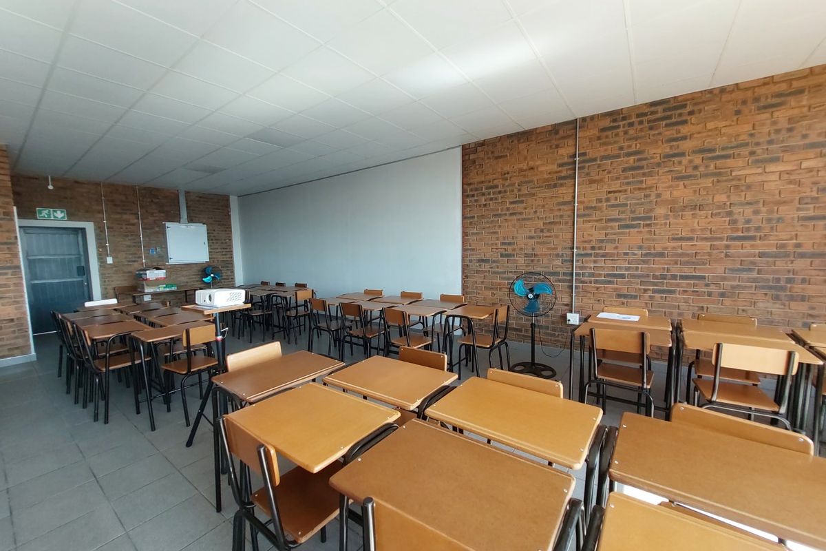 Prime office Space to Lets in Stanger CBD - Photo 3