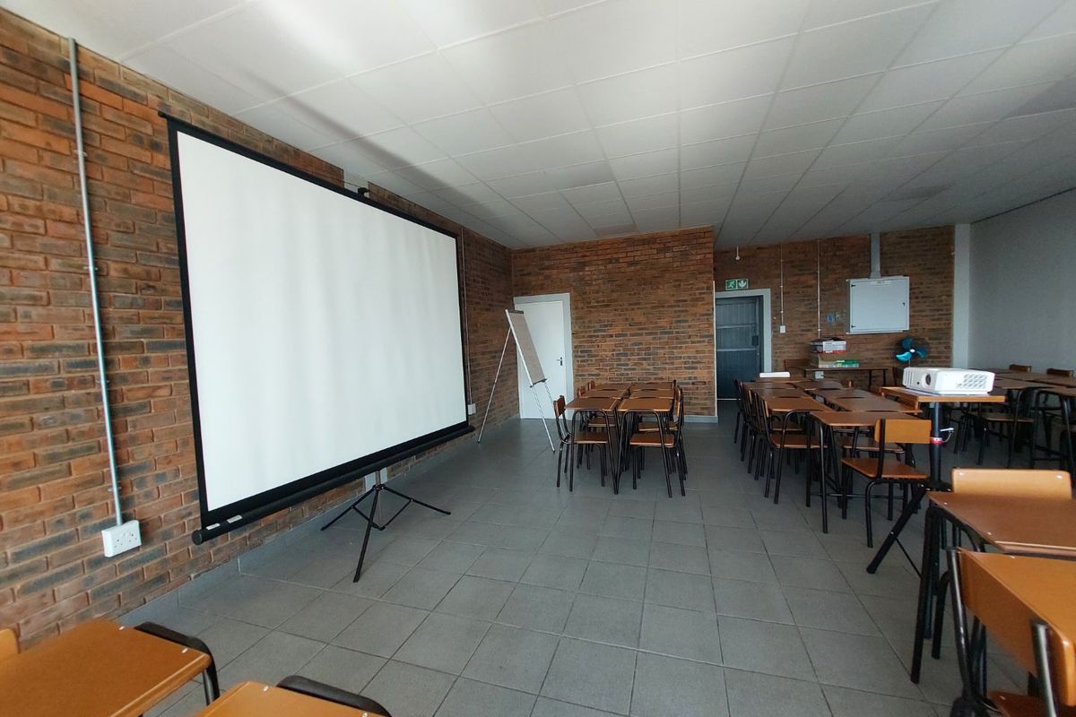 Prime office Space to Lets in Stanger CBD - Photo 5