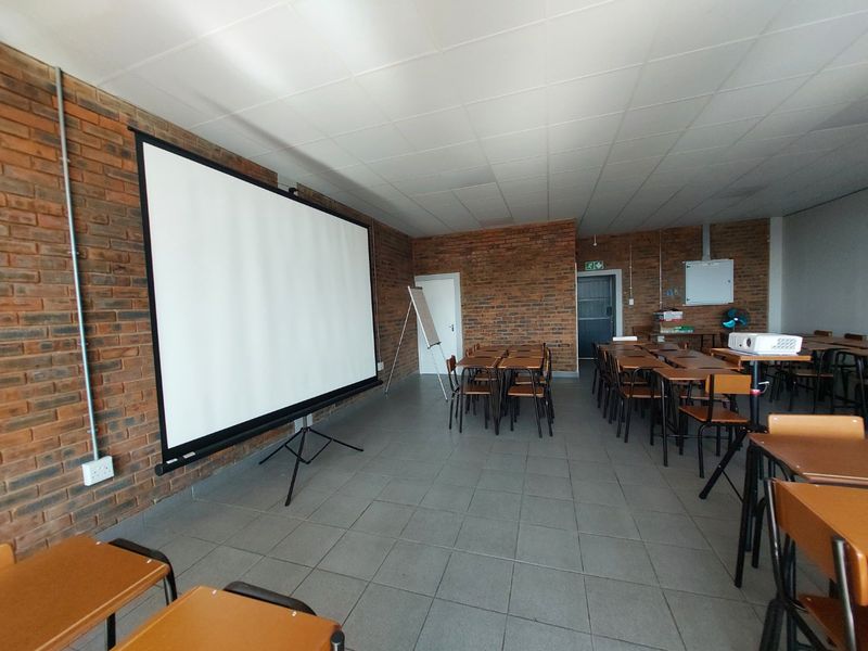 Prime office Space to Lets in Stanger CBD - Photo 5