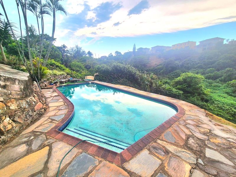 4 Bedroom House for Sale in Ocean View Bluff - Photo 3