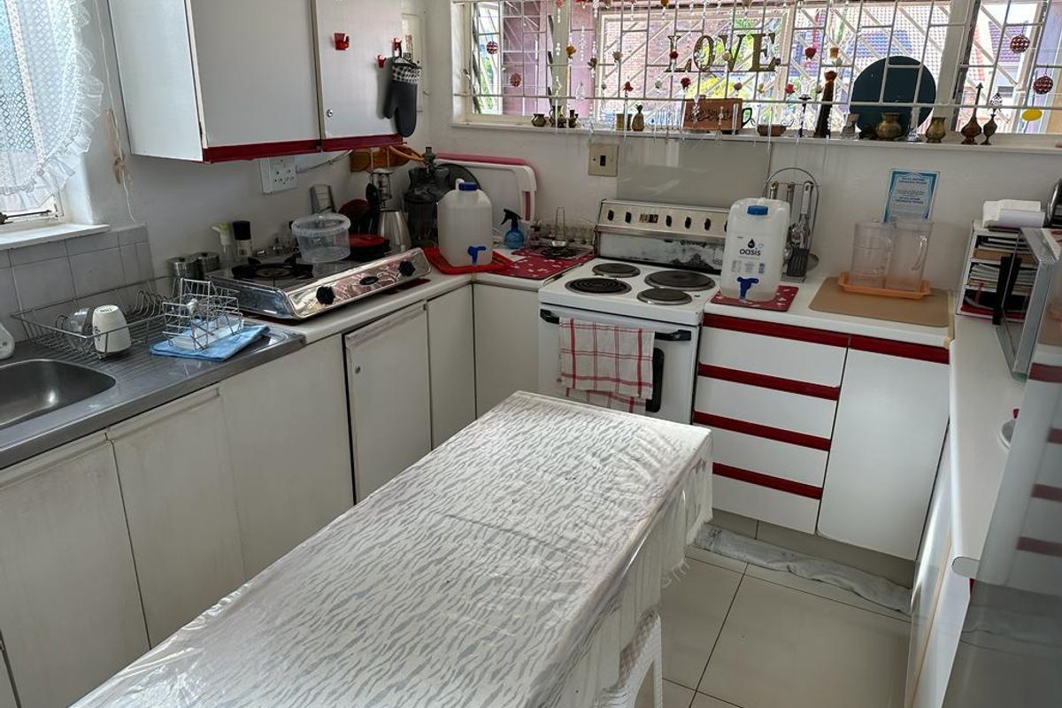 SOLE MANDATE-CHARMING FAMILY HOME WITH SPACE TO GROW IN NIRVANA!!! - Photo 4