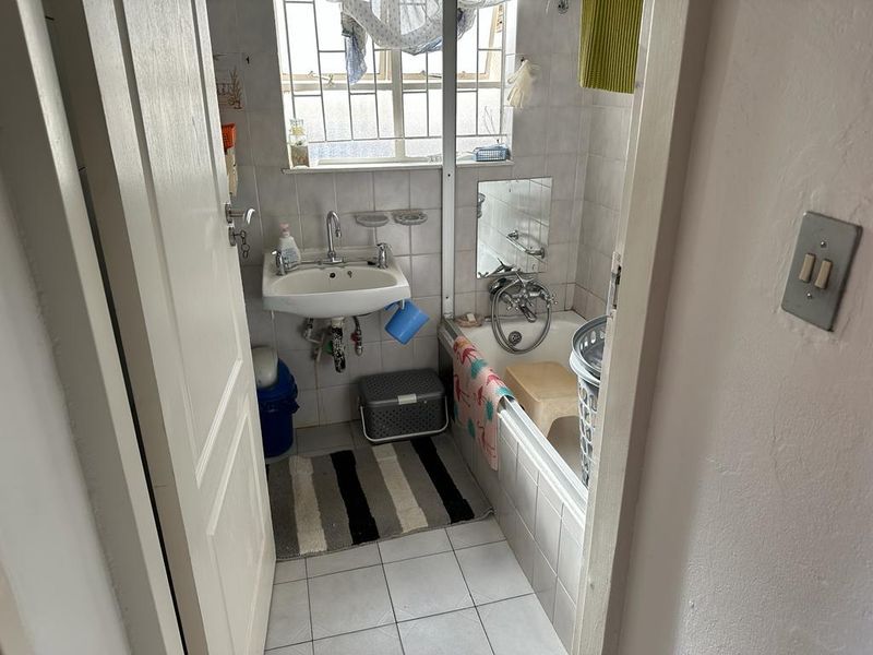 SOLE MANDATE-CHARMING FAMILY HOME WITH SPACE TO GROW IN NIRVANA!!! - Photo 9