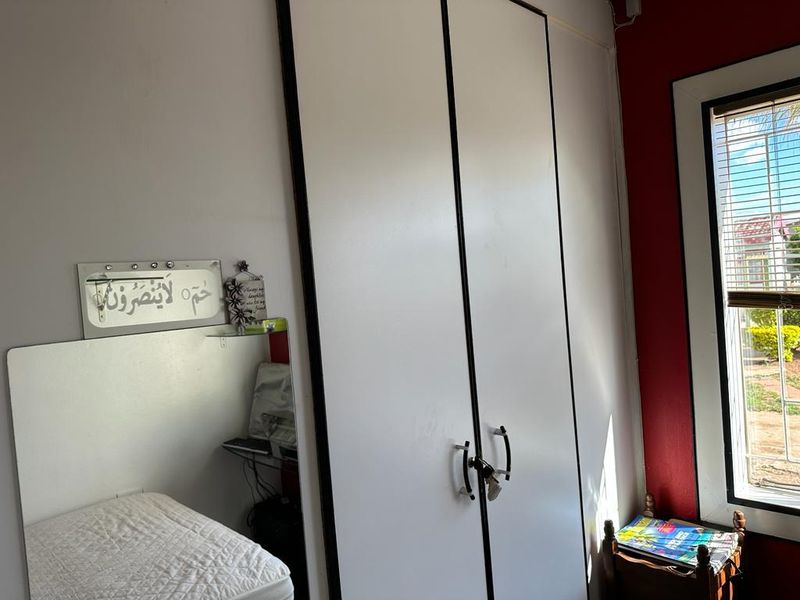 SOLE MANDATE-CHARMING FAMILY HOME WITH SPACE TO GROW IN NIRVANA!!! - Photo 5