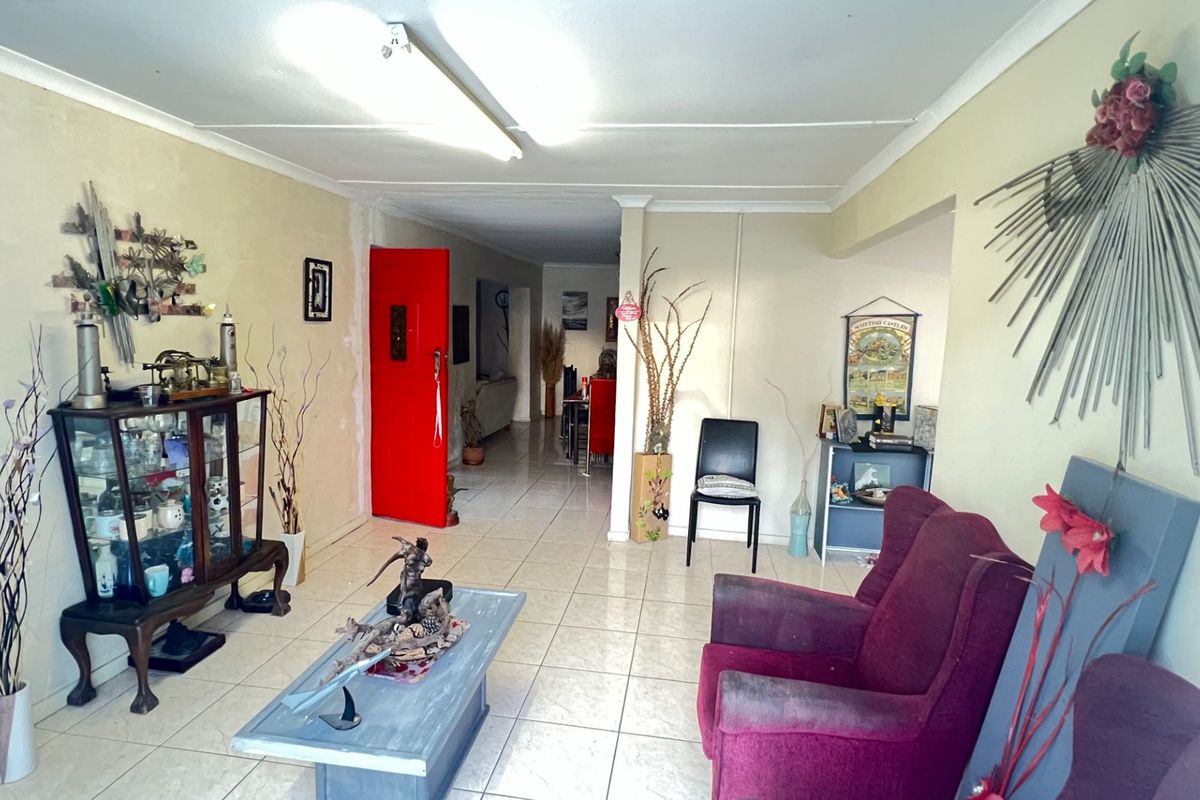 Classic Charm, Ready for a Modern Revival - Photo 2