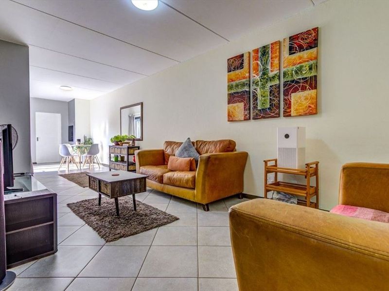 Comfortable and Functional Home Layout - Photo 2