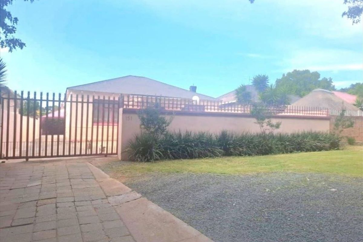 Spacious and Well-Designed Family Home - Photo 3