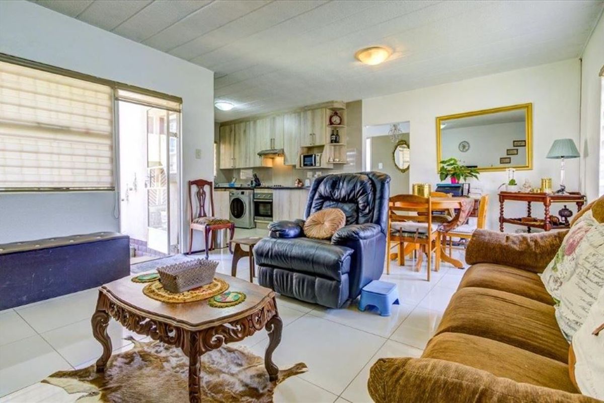 Neat and Comfortable Home with Practical Layout - Photo 2