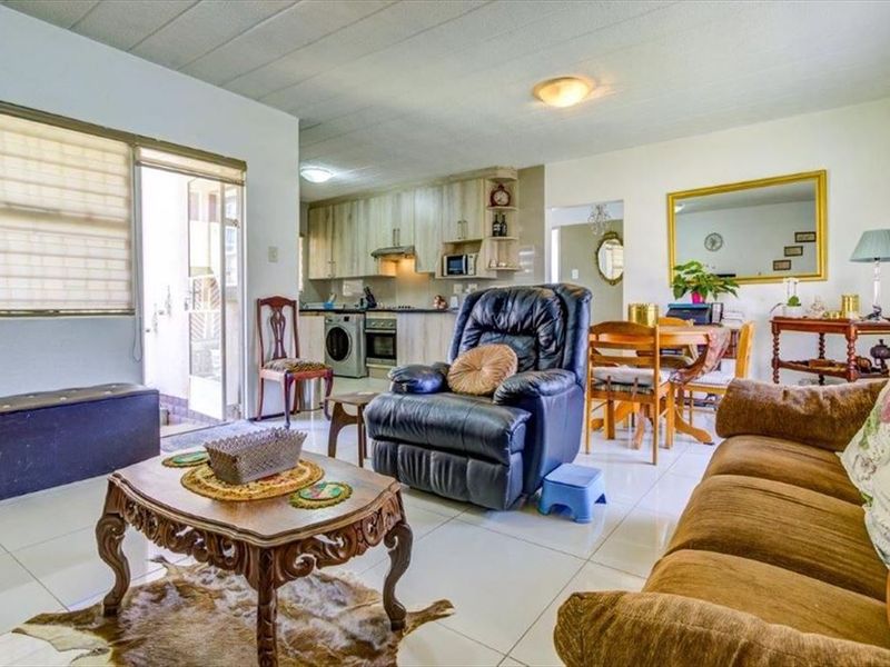 Neat and Comfortable Home with Practical Layout - Photo 2