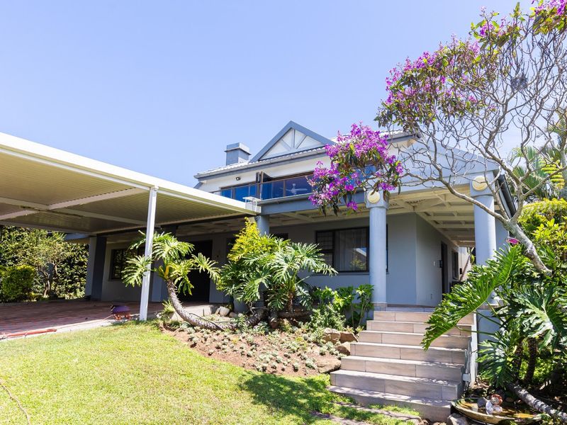 Stunning Ocean-View Home at a Great Address - Photo 3