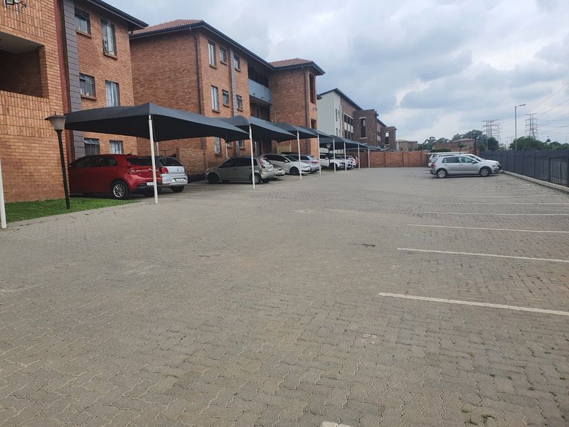 2 Bedroom Apartment For Sale in Amberfield - Photo 9