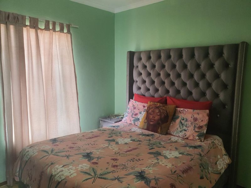 2 Bedroom Apartment For Sale in Amberfield - Photo 7