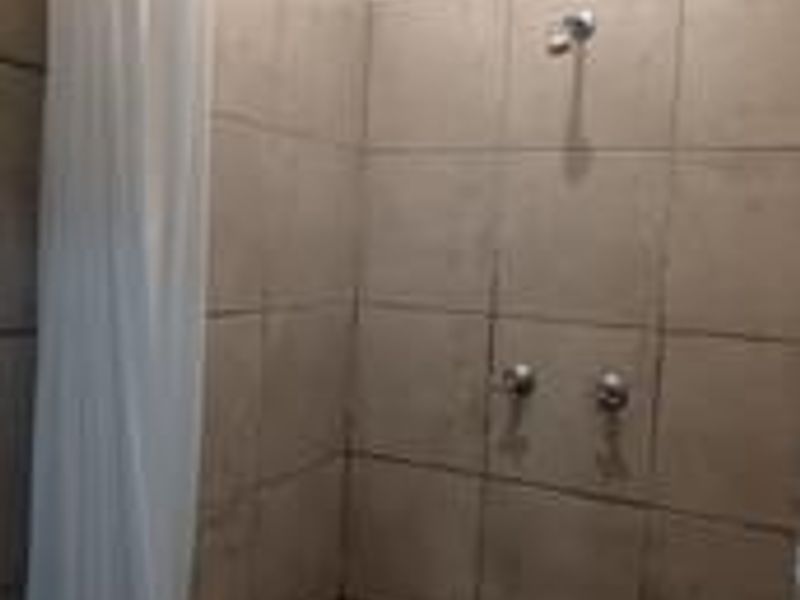 **Charming 1 Bedroom Home Available IMEDIATELY in a Shared Yard** - Photo 8