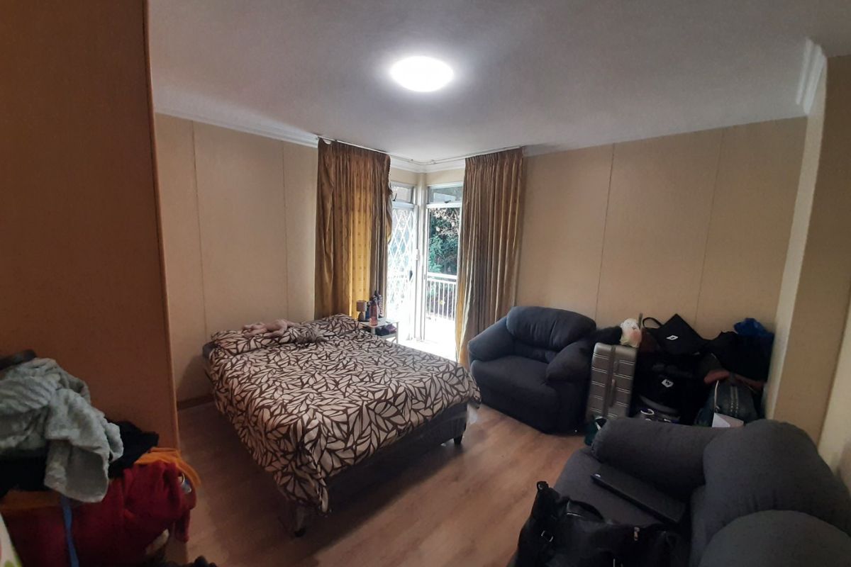 2 Bedroom Student Apartment For Sale in Hatfield - Photo 2