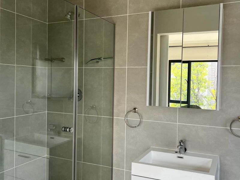 2 Bed Corner Unit | Bosch Appliances | Walk to Leaping Frog - Photo 10