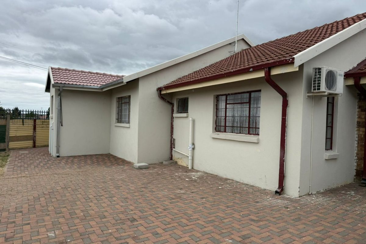 SOLE MANDATE – NIRVANA EXT 3 - Photo 4