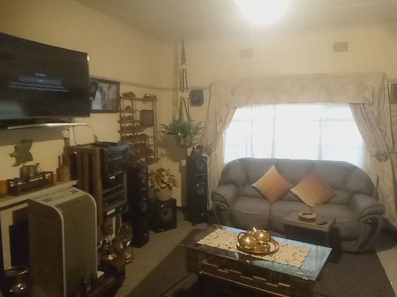 Move in Ready Vierfontein Bargain  - Photo 6