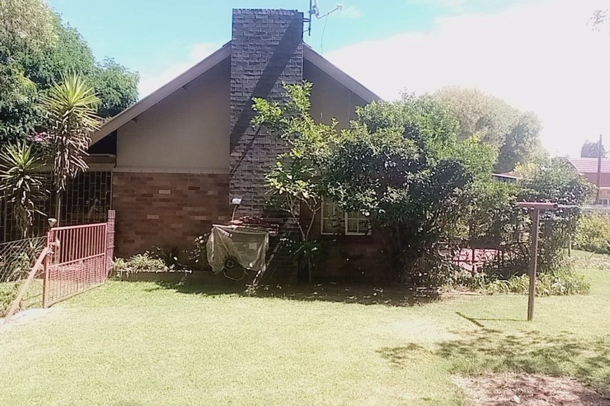 Move in Ready Vierfontein Bargain  - Photo 3