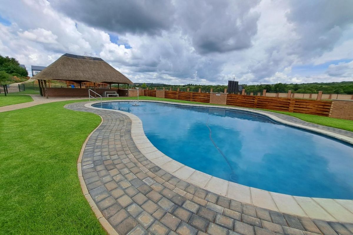 TWO BEDROOMS AND TWO BATHROOMS - Photo 4