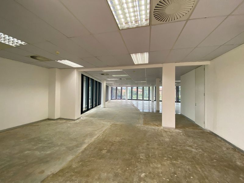 A-Grade Office Space To Let In Woodmead - Photo 10
