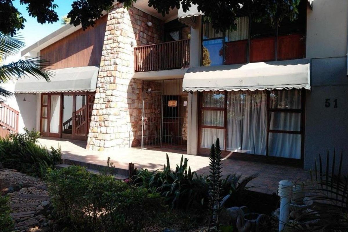 4 Bedroom House For Sale in Bothasrus - Photo 5