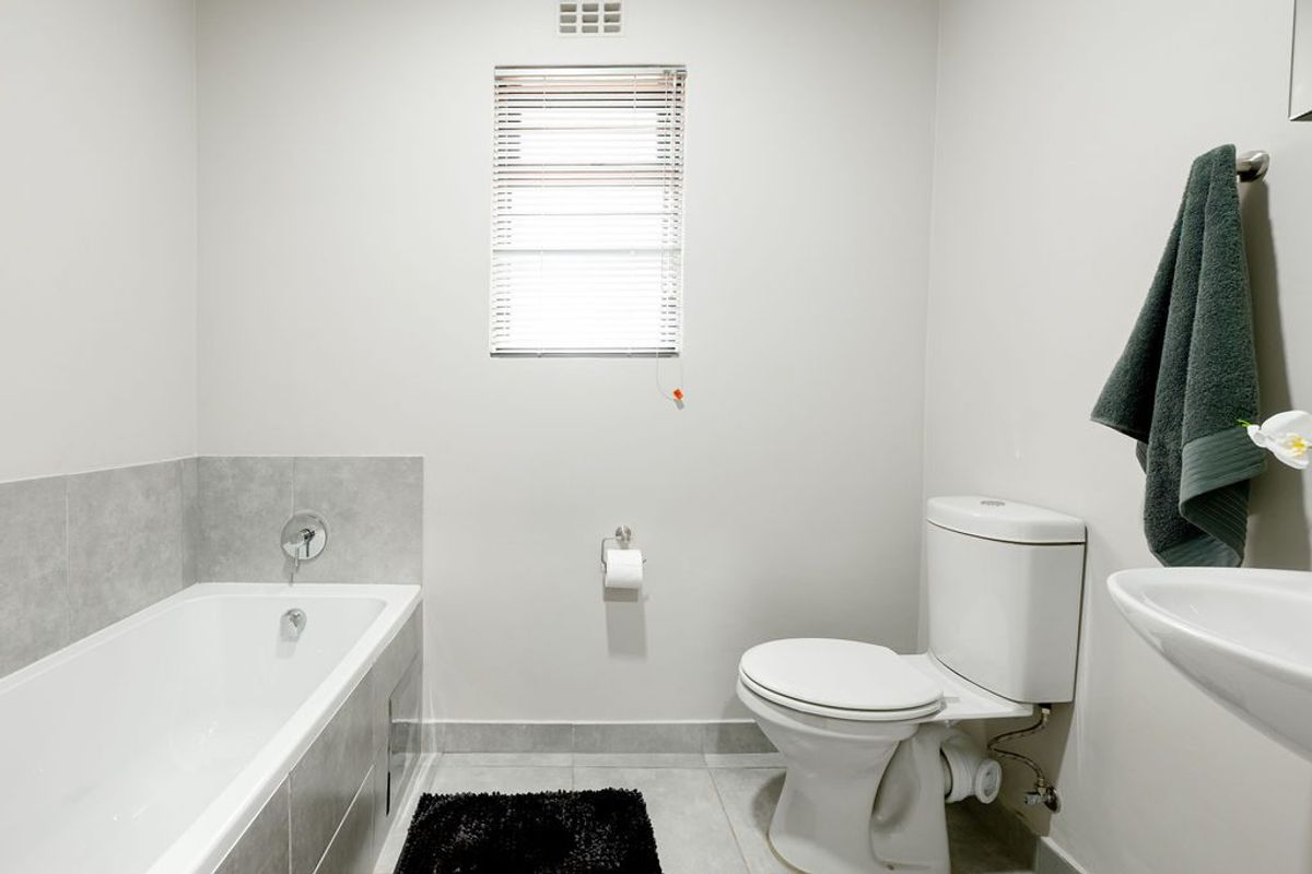 2 BEDROOM, 2 BATHROOM. BRAND NEW FROM DEVELOPER - Photo 5