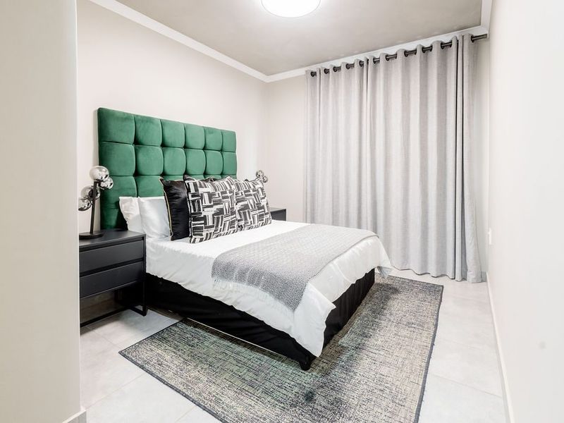 2 BEDROOM, 2 BATHROOM. BRAND NEW FROM DEVELOPER - Photo 3