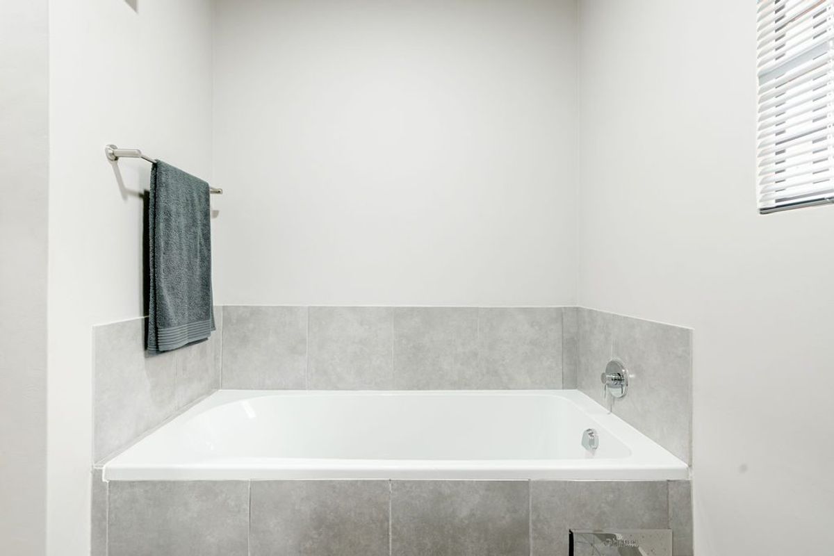 Sinoville - BUY DIRECTLY FROM THE DEVELOPER - 2 BED, 2 BATH - Photo 5