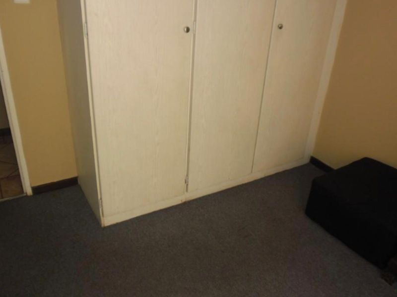 Charming 2-Bedroom Apartment in Die Hoewes, Centurion - Photo 6