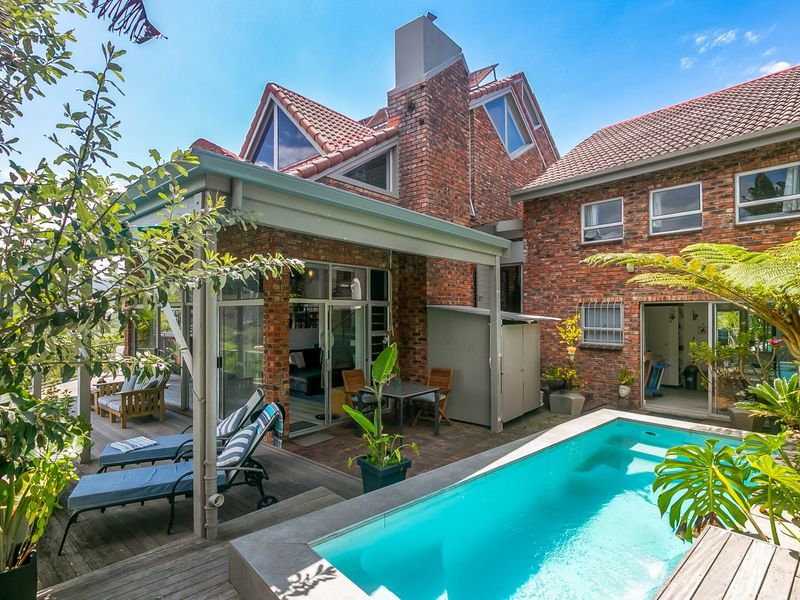 Modern Multi-Level Home in Sought-After Dumbleton Crescent, Wilderness - Photo 6