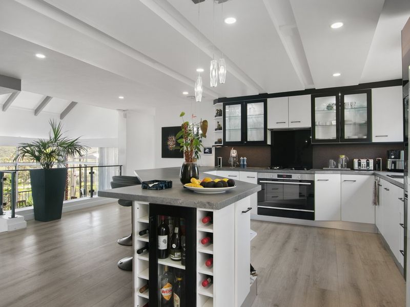 Modern Multi-Level Home in Sought-After Dumbleton Crescent, Wilderness - Photo 9