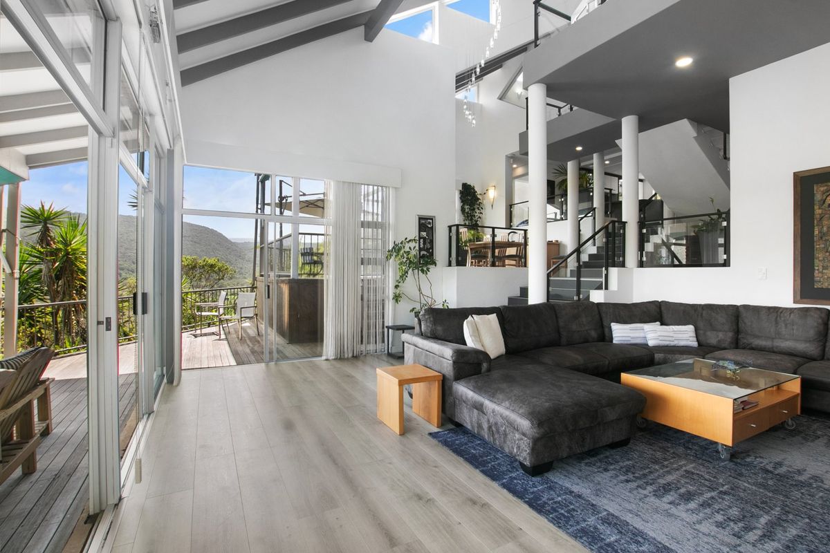 Modern Multi-Level Home in Sought-After Dumbleton Crescent, Wilderness - Photo 5