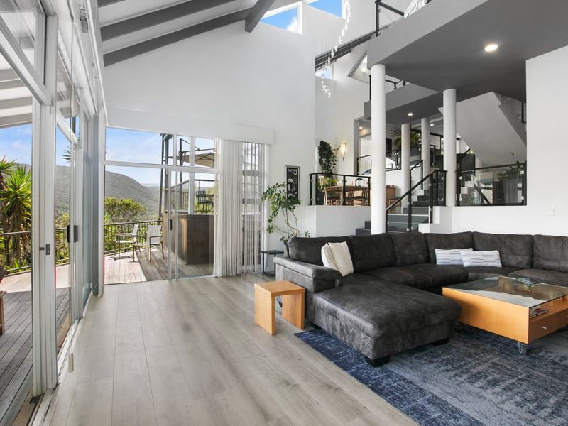 Modern Multi-Level Home in Sought-After Dumbleton Crescent, Wilderness - Photo 5